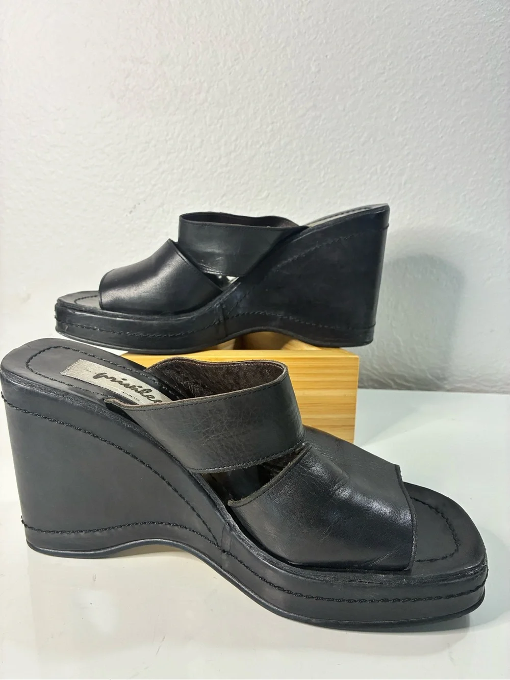 VTG Privilege Paris 40 Women’s 90s Black Leather Platform Wedge Slide Sandals